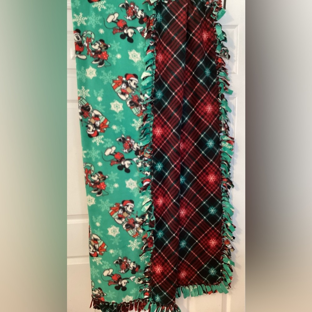 Minnie & Mickey Disney Christmas Fleece Blanket/Throw